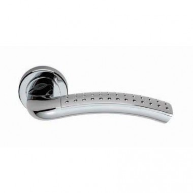 Vogue Lever on rose